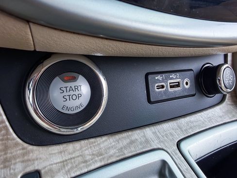 Certified 2019 Nissan Murano SL FWD image 20