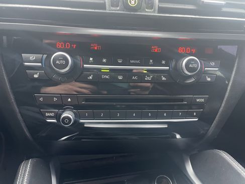 Used 2016 BMW X6 M AWD/4WD image 23