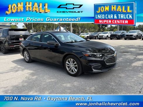 Used 2018 Chevrolet Malibu LT FWD image 1