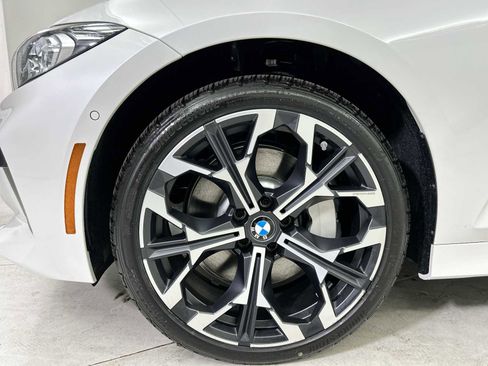 Used 2025 BMW 330i xDrive Sedan w/ Premium Package image 19