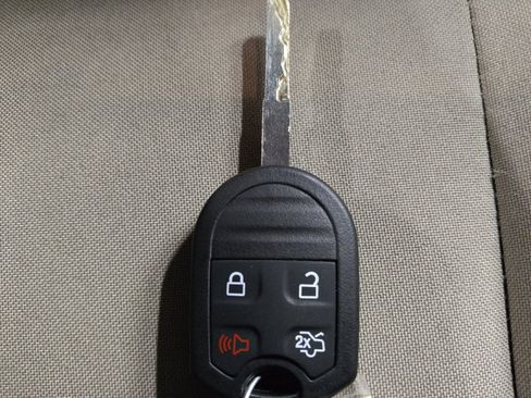 Used 2018 Ford Focus SE FWD image 32