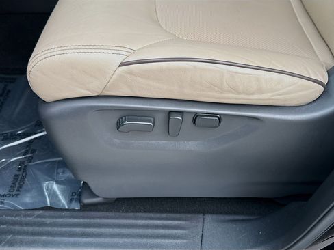 Used 2022 Nissan Armada SL image 19