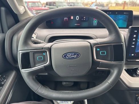 Used 2025 Ford Expedition Max XL image 19