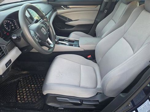 Used 2018 Honda Accord LX image 10