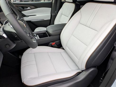 New 2026 Chevrolet Traverse High Country image 14