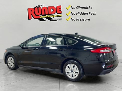 Used 2020 Ford Fusion S FWD image 4