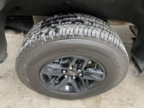 Used 2021 Chevrolet Silverado 1500 LT Trail Boss image 17