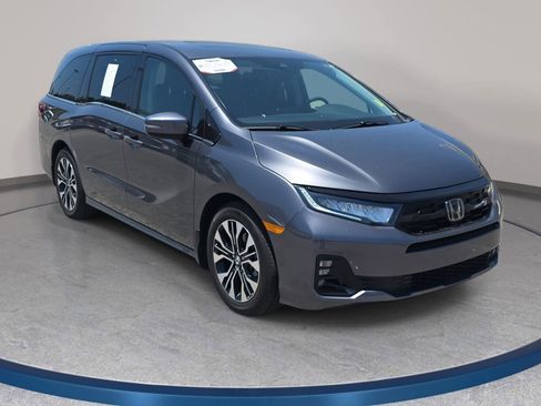 Used 2026 Honda Odyssey Elite image 3