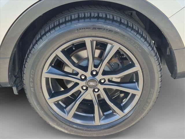 Used 2019 Ford Explorer XLT w/ Equipment Group 202A FWD image 24