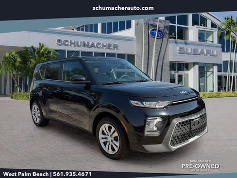 Used 2022 Kia Soul LX FWD image 1