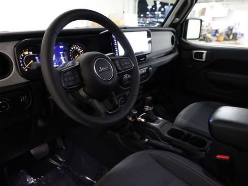 Used 2024 Jeep Wrangler Sport S image 12