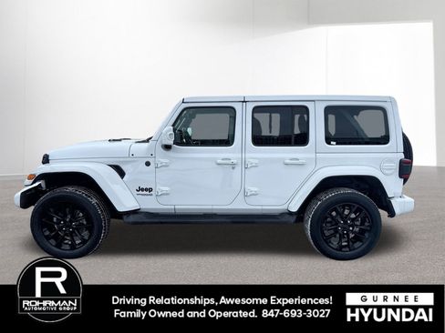 Used 2022 Jeep Wrangler Unlimited Sahara image 6
