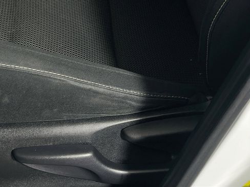 Used 2016 Toyota RAV4 XLE FWD image 15