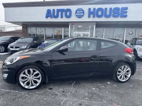 Used 2013 Hyundai Veloster w/ Style Pkg image 5