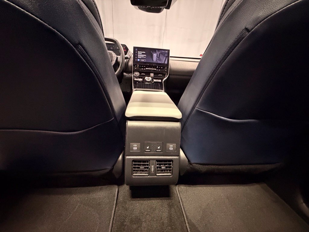 Certified 2024 Subaru Solterra AWD/4WD image 10