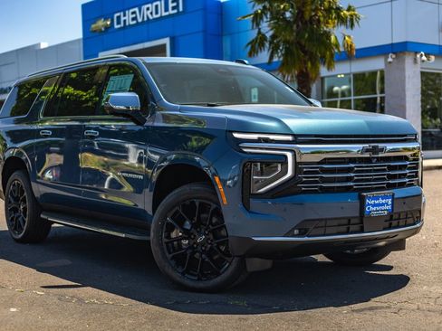 New 2026 Chevrolet Suburban Premier w/ LPO, Illumination Package AWD/4WD image 1