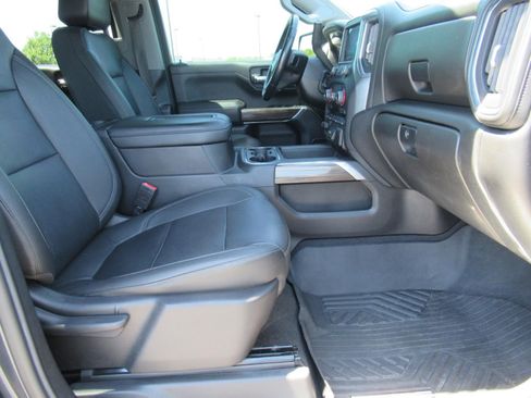 Used 2022 Chevrolet Silverado 1500 LT Trail Boss w/ LT Trail Boss Premium Package AWD/4WD image 10