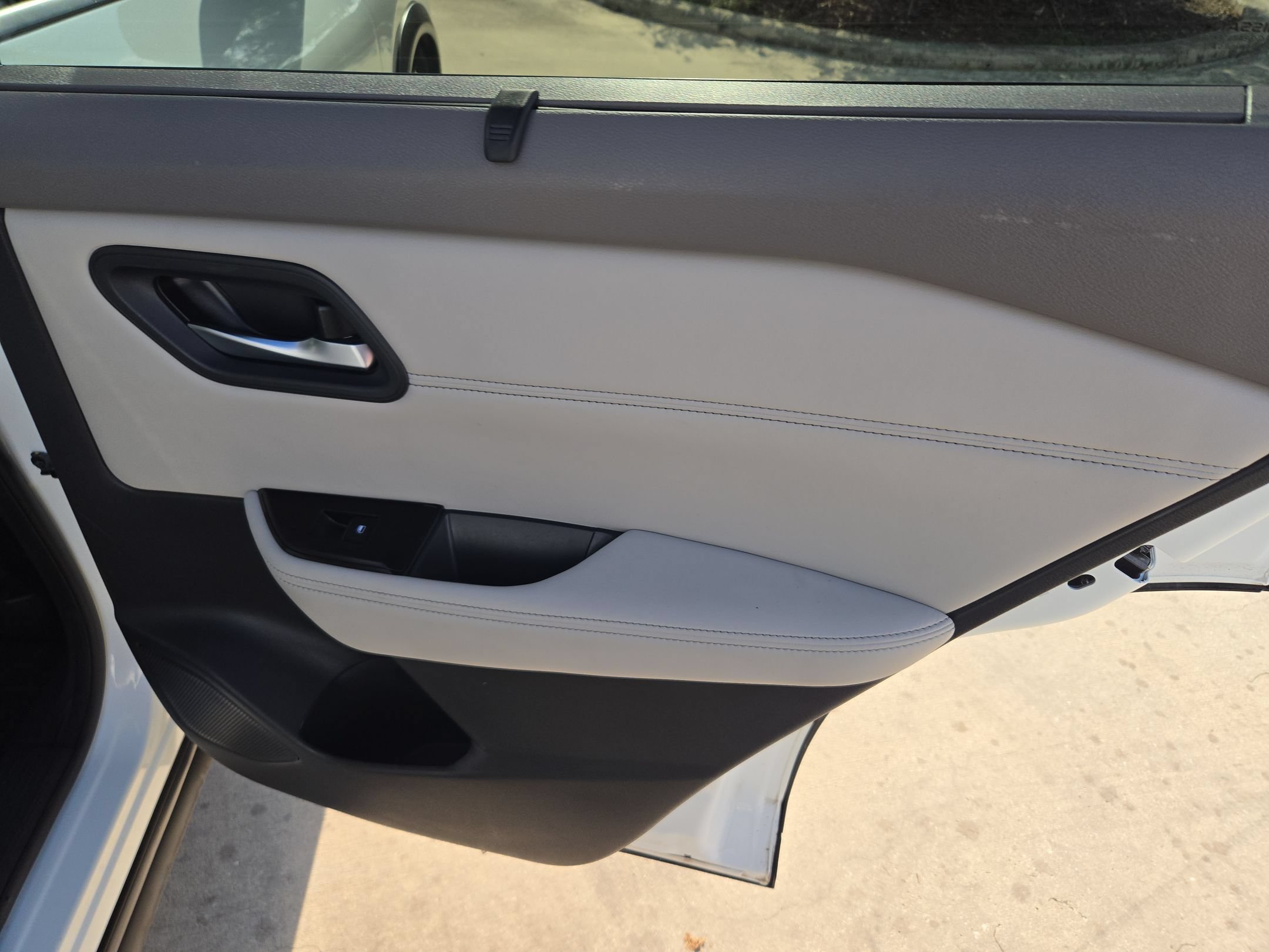 Used 2023 Nissan Rogue SV w/ SV Premium B Package FWD image 28