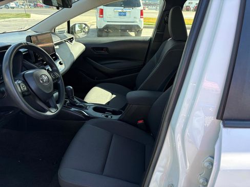 Used 2023 Toyota Corolla LE w/ Carpet Mat Package (TMS) FWD image 10