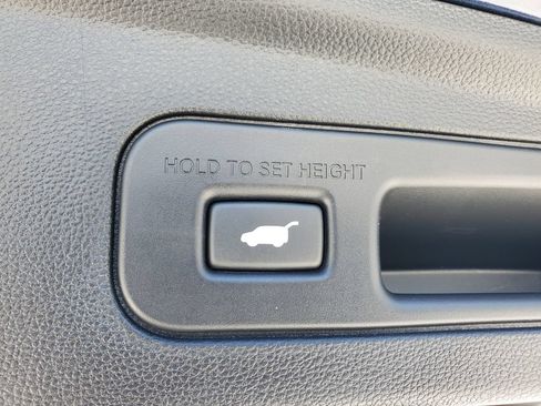 Used 2025 Acura MDX FWD w/ Technology Package image 9