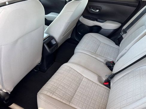 Used 2023 Honda HR-V LX image 6