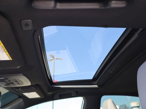 Used 2025 Toyota Camry SE w/ Multimedia Upgrade Package image 22