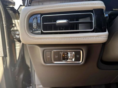 Used 2022 Lincoln Aviator Reserve w/ Equipment Group 201A image 30