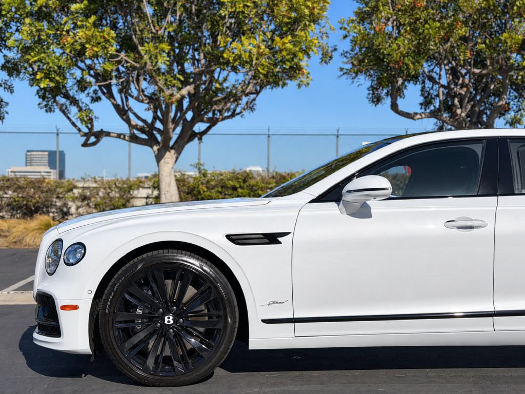 Used 2023 Bentley Flying Spur W12 AWD/4WD image 4