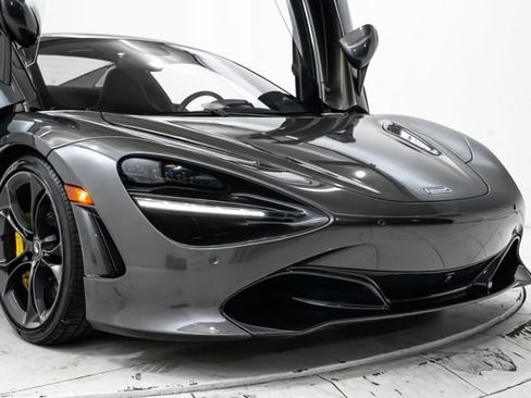 Used 2020 McLaren 720S Spider RWD image 17