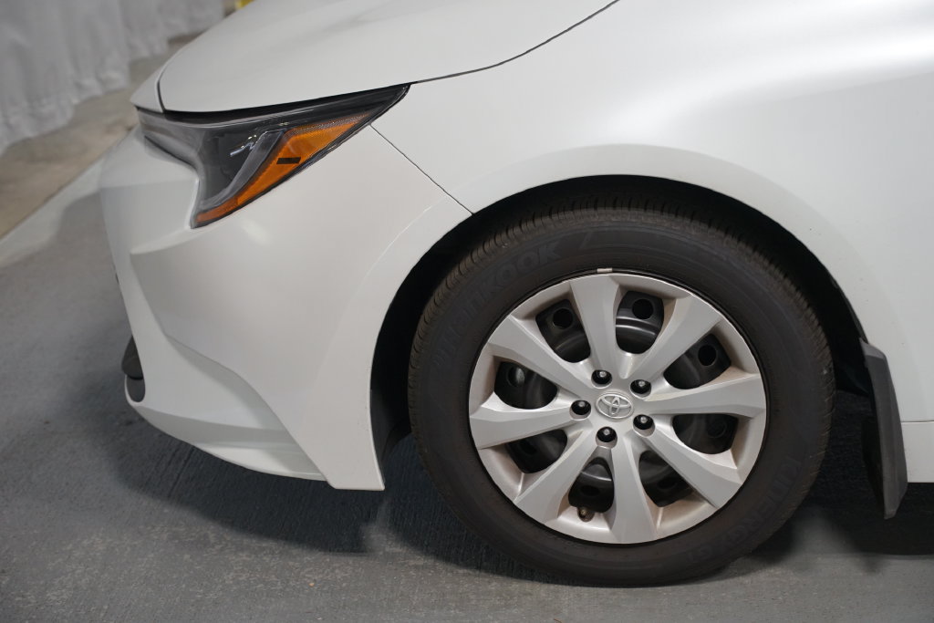 Certified 2026 Toyota Corolla LE FWD image 5