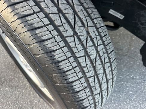 Used 2025 Toyota Tacoma SR image 27