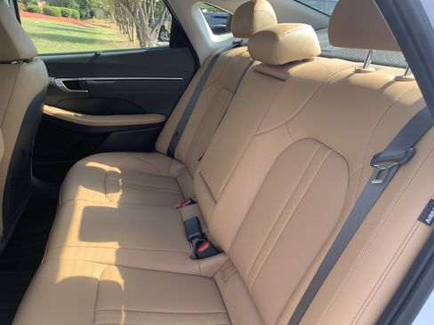 Used 2022 Hyundai Sonata Limited FWD image 11