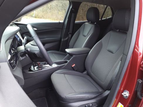 Used 2023 Buick Encore GX Select image 8