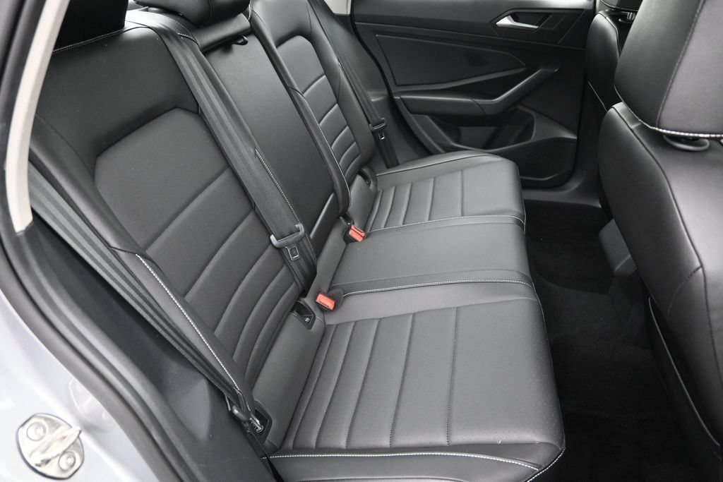 Used 2022 Volkswagen Jetta SE FWD image 28