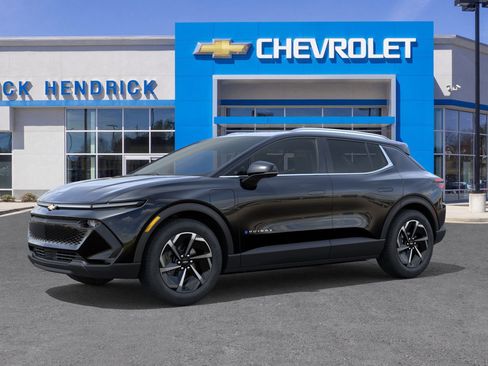 New 2026 Chevrolet Equinox EV LT image 3