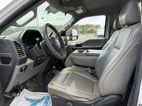 Used 2019 Ford F550 4x4 Regular Cab Super Duty image 12