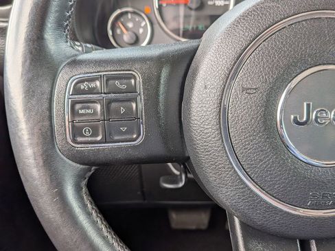 Used 2017 Jeep Wrangler Unlimited Sport AWD/4WD image 17