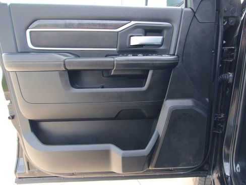 Used 2024 RAM 2500 Big Horn AWD/4WD image 42
