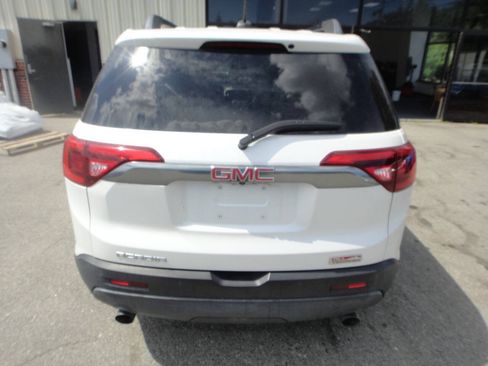Used 2018 GMC Acadia SLE w/ Driver Alert Package I AWD/4WD image 5