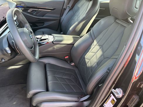 Used 2025 BMW 530i 530i image 17