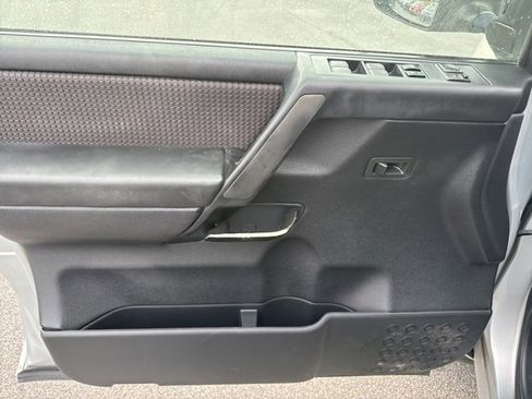 Used 2008 Nissan Titan SE image 13