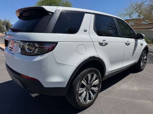 Used 2018 Land Rover Discovery Sport HSE Luxury image 7