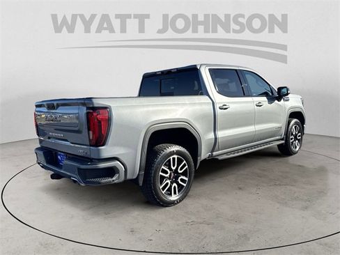 Used 2024 GMC Sierra 1500 AT4 w/ Technology Package image 5