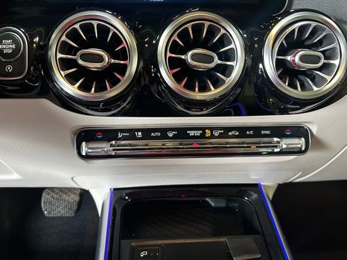 Used 2021 Mercedes-Benz GLA 250 GLA 250 image 11