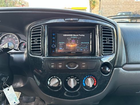 Used 2005 MAZDA Tribute s w/ Package 3 image 19