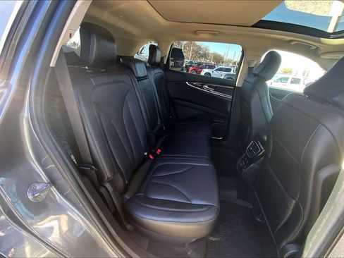 Used 2022 Lincoln Nautilus Reserve image 19