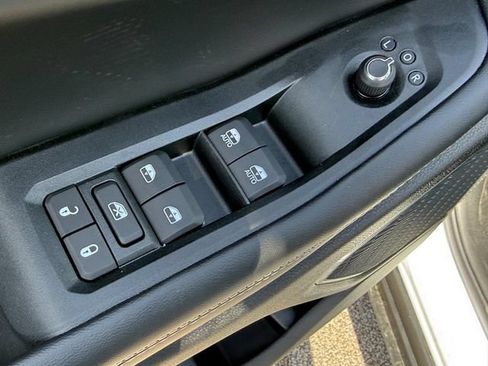 New 2026 Jeep Grand Cherokee L Limited w/ Limited Altitude Package AWD/4WD image 21