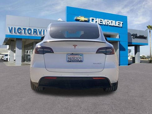 Used 2022 Tesla Model Y Performance image 5