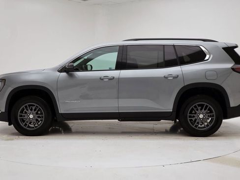 Used 2025 GMC Acadia Elevation image 6