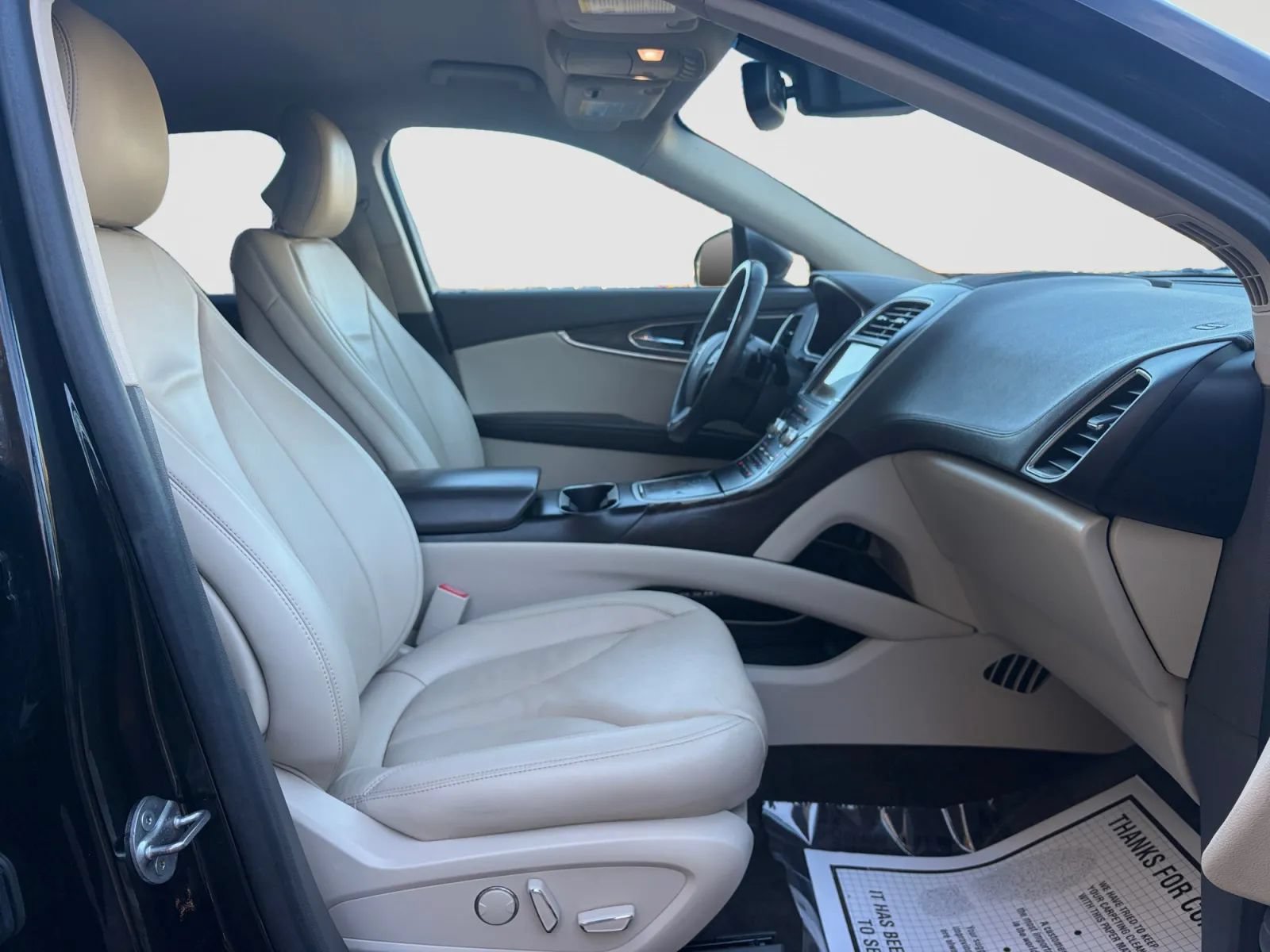 Used 2017 Lincoln MKX Select w/ Select Plus Package AWD/4WD image 20